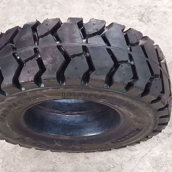 Lốp xe nâng Phoenix 16x6-8