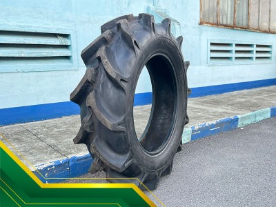 LỐP MÁY CÀY BỊ THỦNG GIỮA RUỘNG NÊN XỬ LÝ THẾ NÀO?