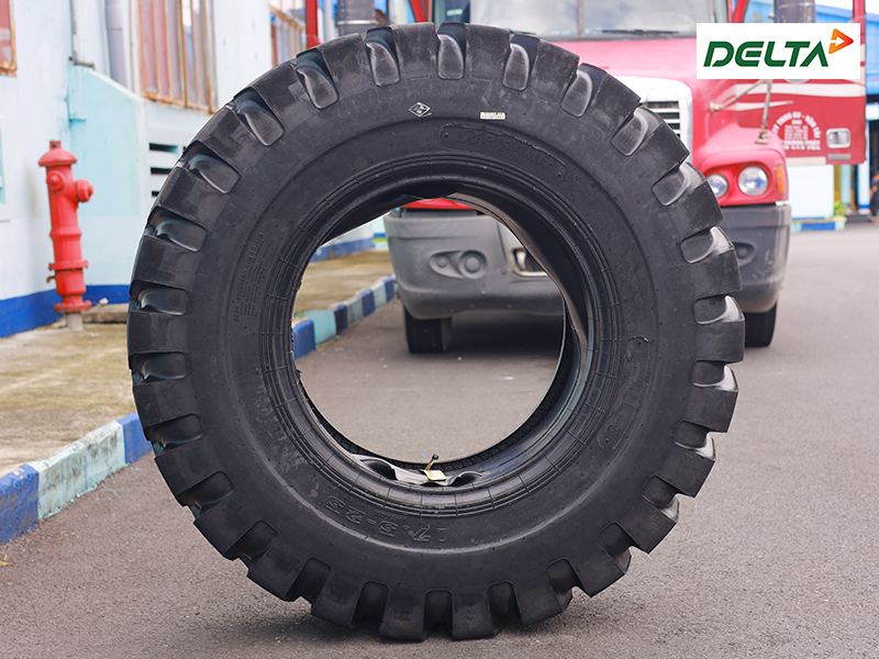 Lốp xe xúc lật Komatsu