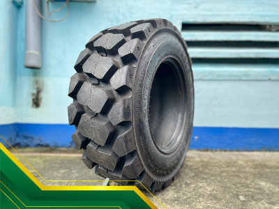 LỐP MÁY XÚC MINI CHỐNG MÀI MÒN TỐT KHI LÀM VIỆC VEN SÔNG