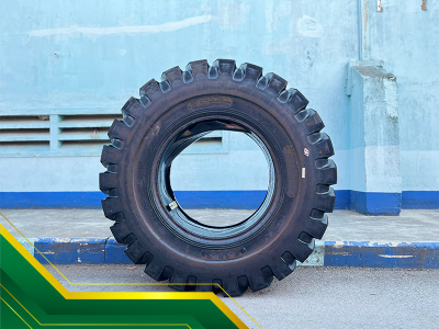 MÁY XÚC LẬT CHẠY CẢNG, BẾN BÃI NÊN CHỌN LOẠI LỐP NÀO? 