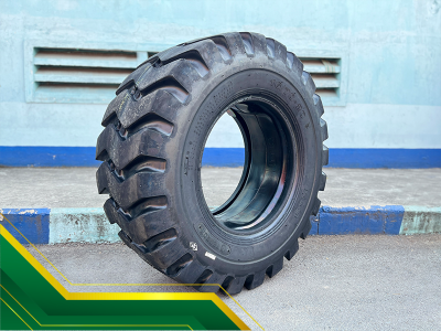 LỐP XÚC LẬT TẠI HÀ TĨNH