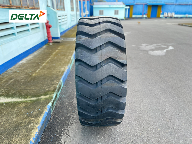 Lốp xúc lật 23.5-25 PIRAMIT